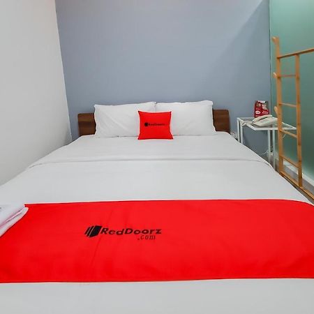 Reddoorz Plus @ Batutulis Bogor Exterior foto